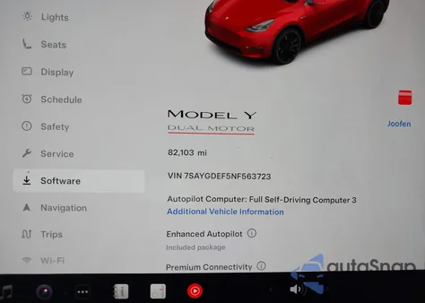 2022 Tesla Model Y Performance Dual Motor All-Wheel Drive z USA, uszkodzony, nr VIN 7SAYGDEF5NF563723